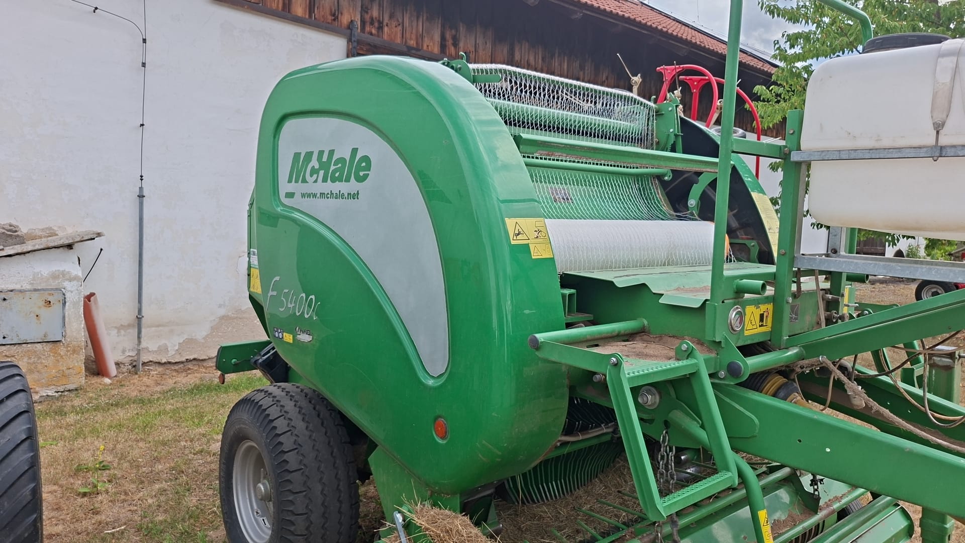Lis na kulaté balíky s pevnou komorou McHale F5400C